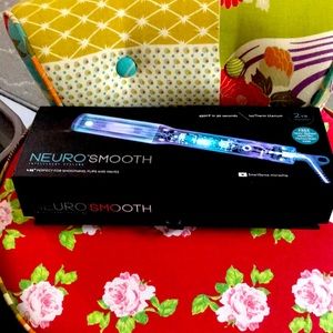 Paul Mitchel Neuro Smooth Titanium straightener